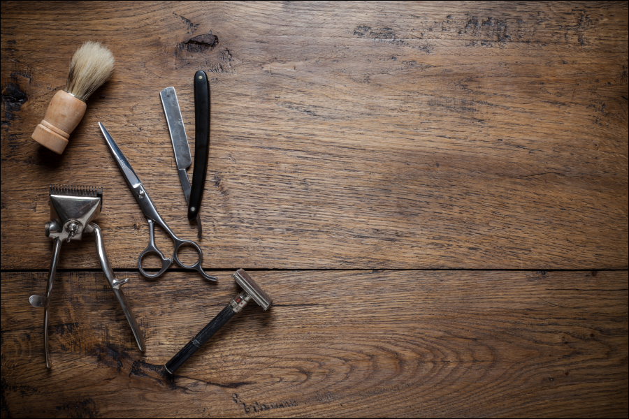 Інструменти барбершопу поряд